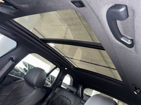 Certified 2025 BMW X5 xDrive50e w/ Premium Package image 32