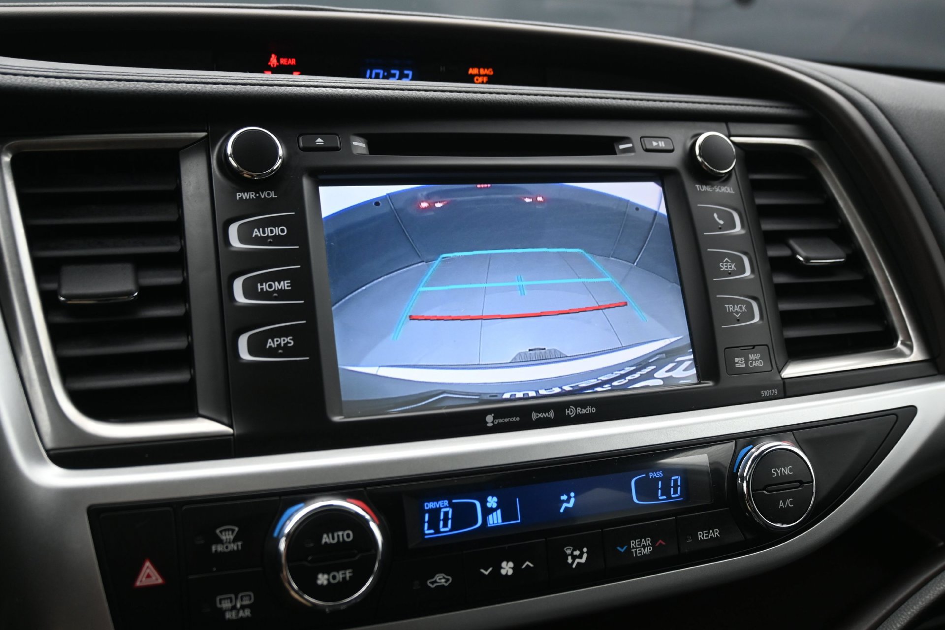 Used 2018 Toyota Highlander XLE AWD/4WD image 24