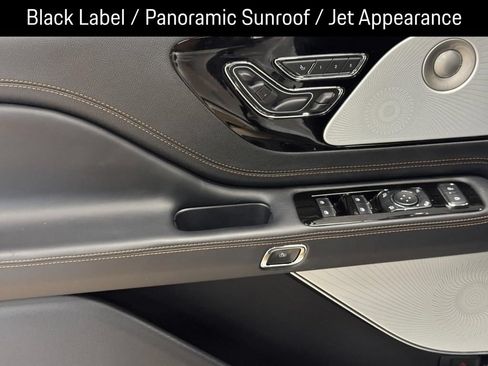 Certified 2025 Lincoln Aviator Black Label w/ Jet Appearance Package AWD/4WD image 20