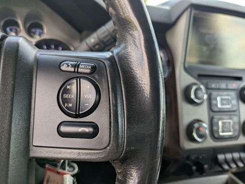 Used 2016 Ford F250 Lariat RWD image 26