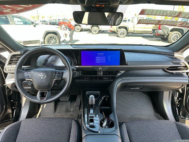 Certified 2024 Toyota Crown AWD/4WD image 11