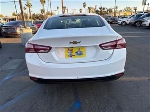 Used 2022 Chevrolet Malibu LT image 8