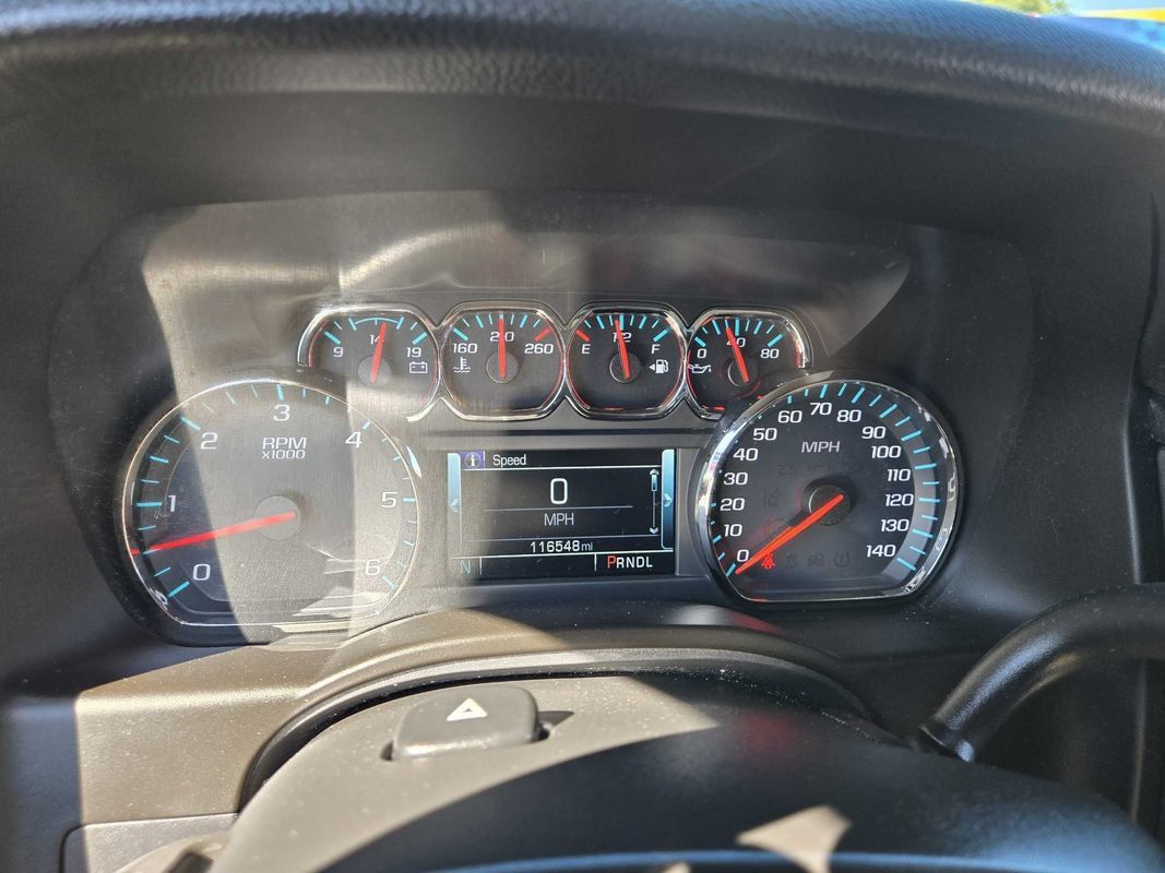 Used 2019 Chevrolet Suburban LT AWD/4WD image 15