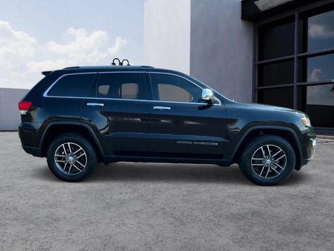 Used 2017 Jeep Grand Cherokee Limited AWD/4WD image 6