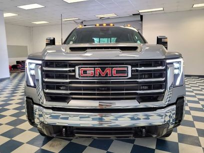 New 2025 GMC Sierra 2500 SLT