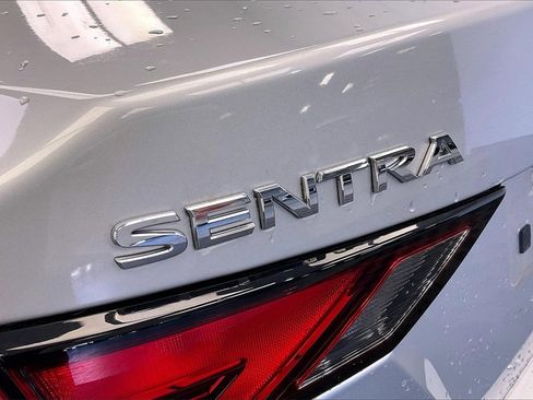 Certified 2021 Nissan Sentra SV image 26