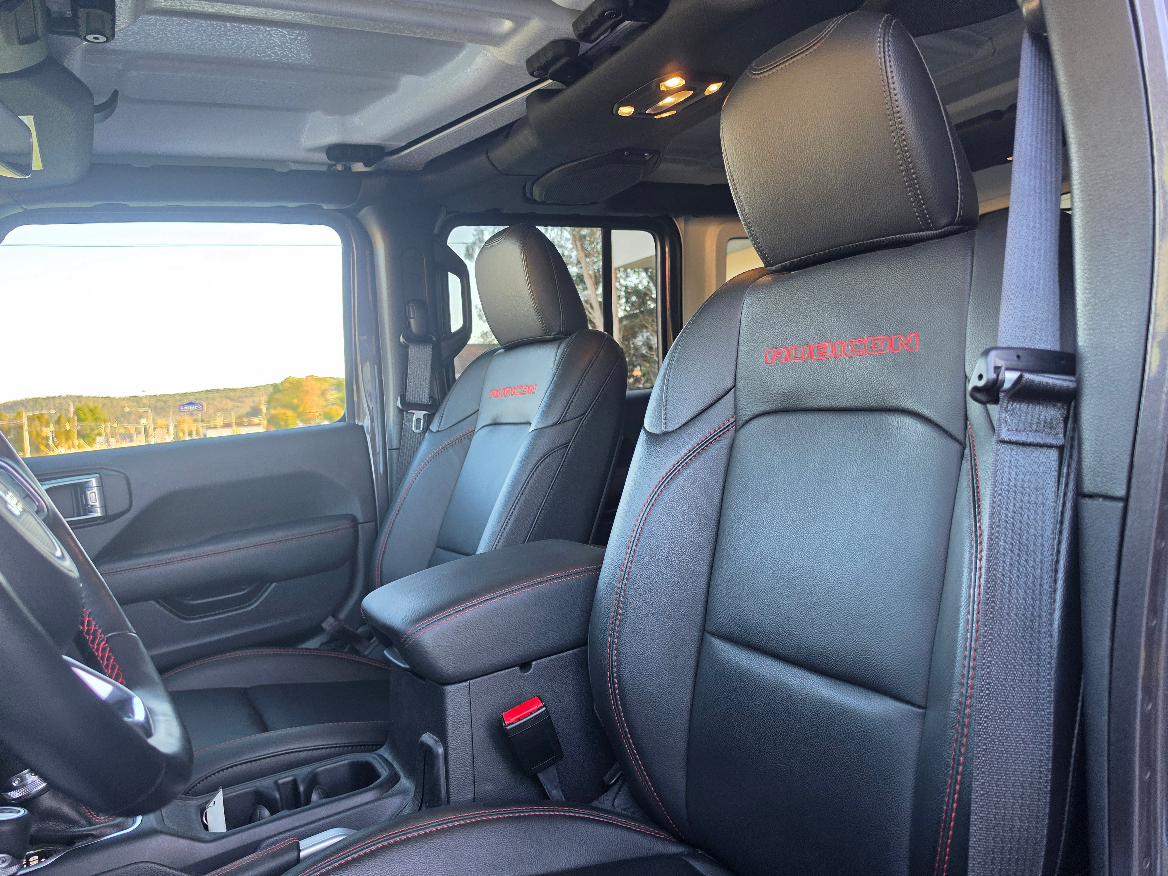 Used 2022 Jeep Wrangler Unlimited Rubicon w/ Xtreme Recon 35" Tire Package AWD/4WD image 12