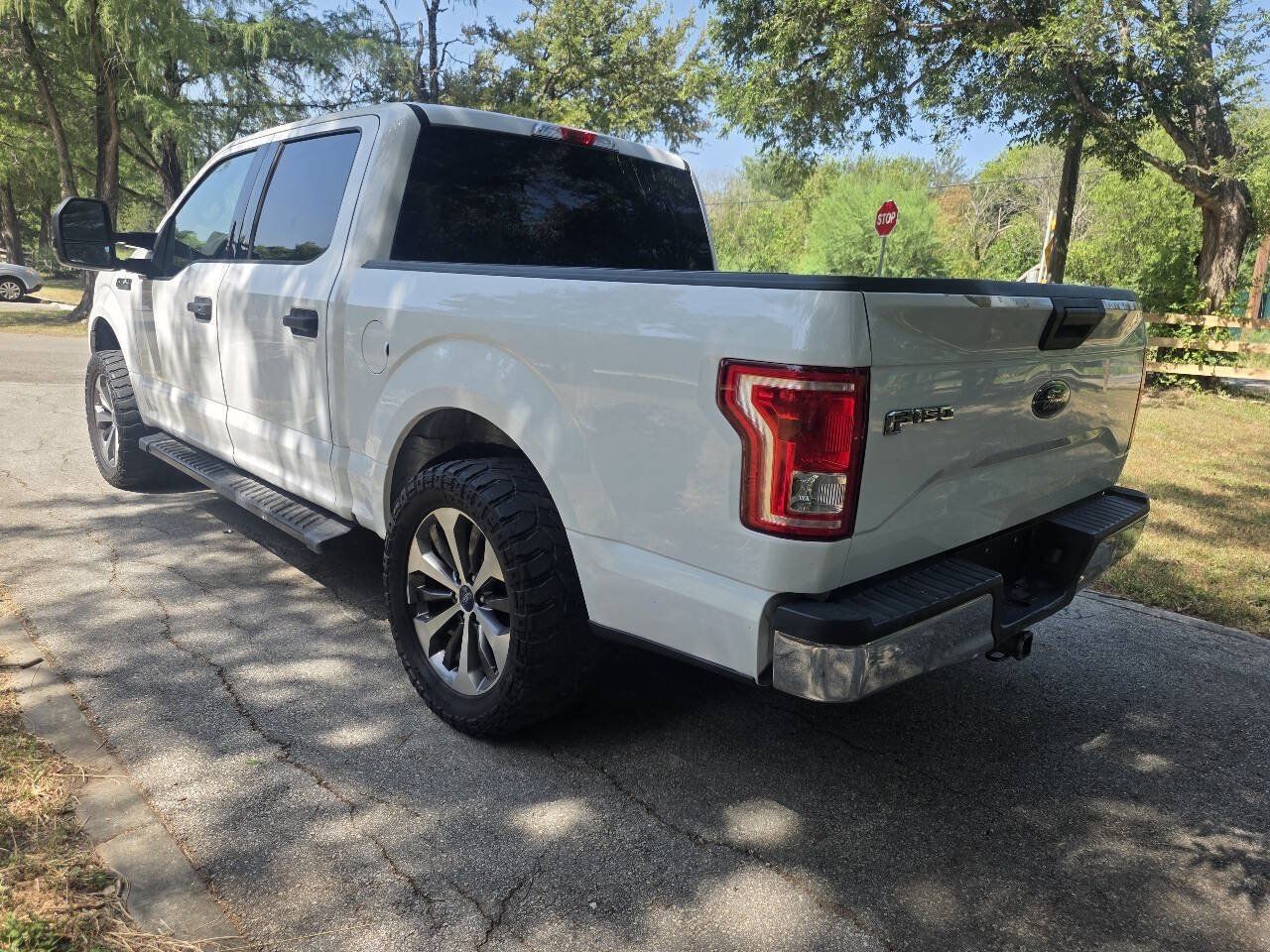 Used 2017 Ford F150 XLT RWD image 6