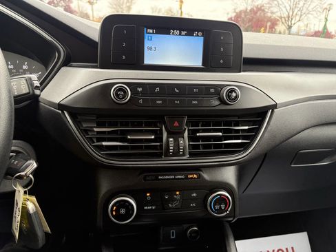 Used 2020 Ford Escape S image 24