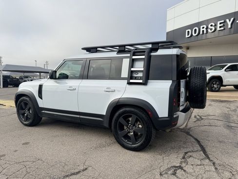 Used 2022 Land Rover Defender 110 SE image 8