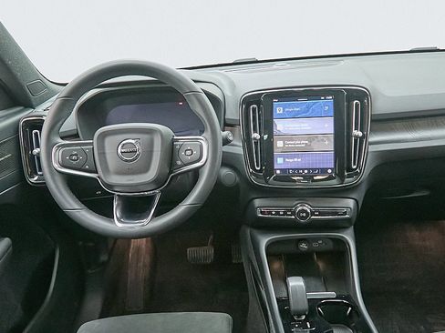 Certified 2023 Volvo XC40 Recharge Ultimate image 26