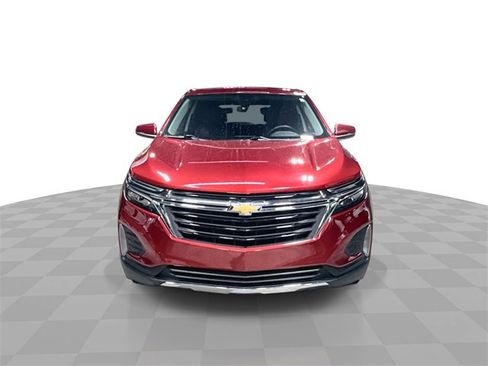Used 2023 Chevrolet Equinox LT image 3