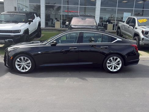 Used 2025 Cadillac CT5 Premium Luxury image 2