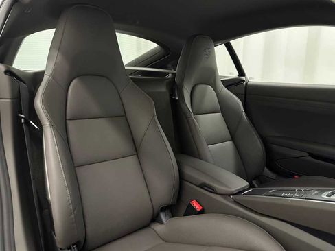 Used 2025 Porsche 718 Cayman image 15