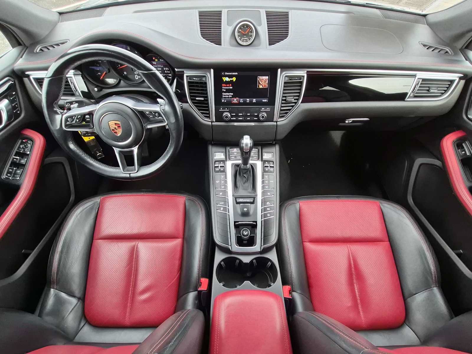 Used 2018 Porsche Macan AWD/4WD image 14
