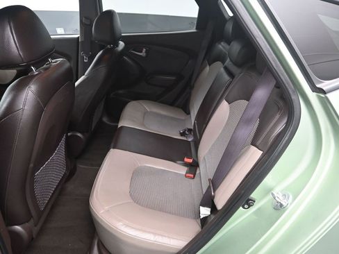 Used 2011 Hyundai Tucson GLS image 27