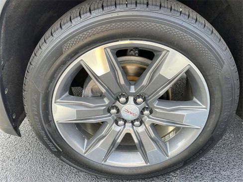 Used 2018 GMC Acadia SLT image 8