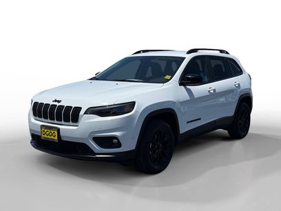 Used 2023 Jeep Cherokee Altitude Lux