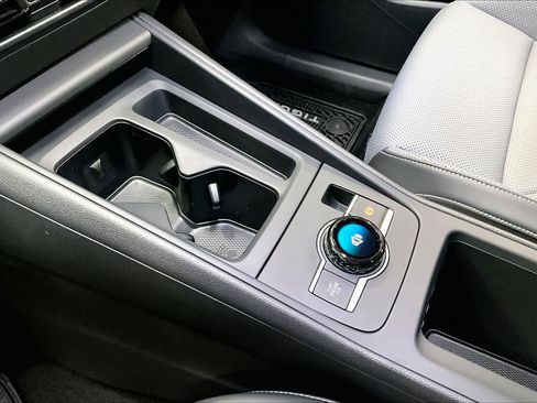 New 2026 Volkswagen Tiguan SE image 10