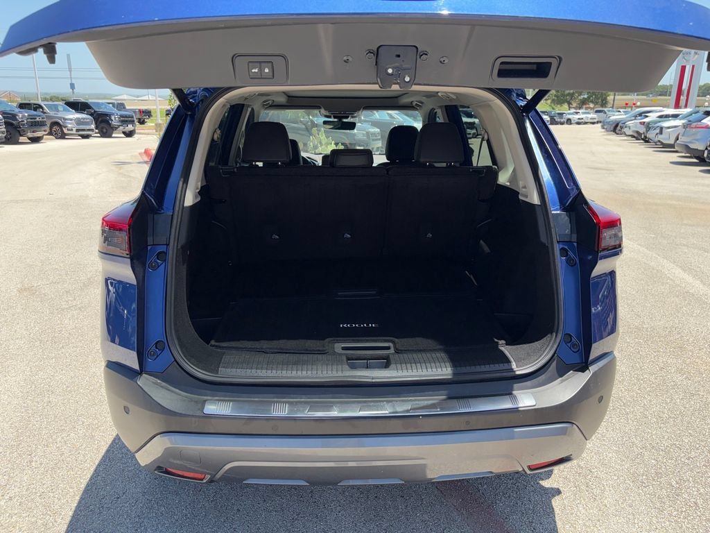 Certified 2023 Nissan Rogue SL w/ SL Premium Package FWD image 28