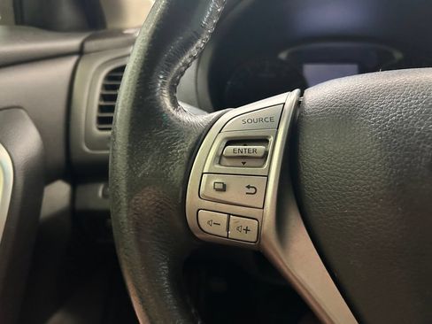 Used 2015 Nissan Altima 2.5 SV FWD image 10