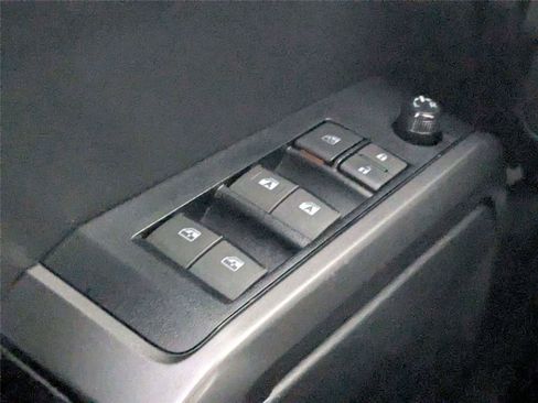 Used 2023 Toyota Tacoma TRD Off-Road w/ Technology Package image 15