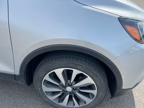 Used 2021 Buick Encore Preferred w/ Safety Package FWD image 17
