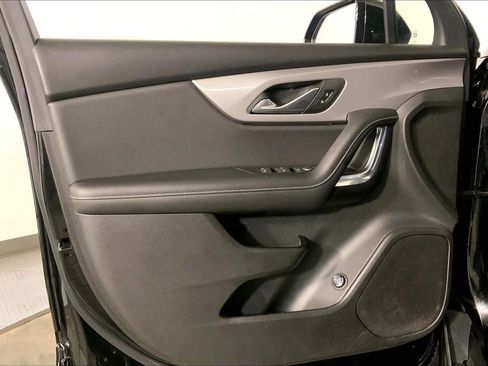 Used 2024 Chevrolet Blazer LT w/ Convenience Package FWD image 24
