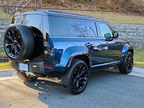 New 2026 Land Rover Defender 110 OCTA image 2