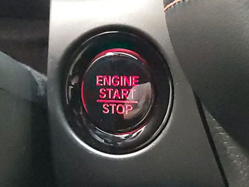 Certified 2025 Honda HR-V Sport image 6