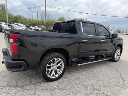 Used 2020 Chevrolet Silverado 1500 High Country w/ Technology Package image 7