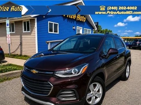 Used 2021 Chevrolet Trax LT AWD/4WD image 1