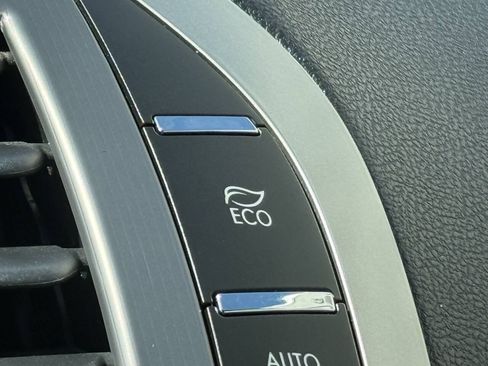 Used 2017 Lincoln MKZ Reserve FWD image 11