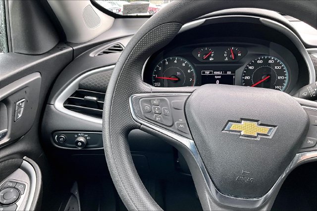 Used 2023 Chevrolet Malibu LT FWD image 11