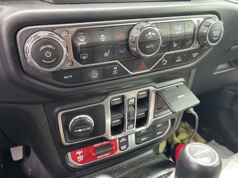 Used 2020 Jeep Gladiator Rubicon AWD/4WD image 14