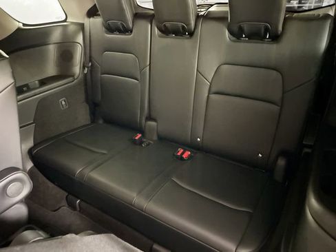 Used 2023 Nissan Pathfinder Platinum image 38