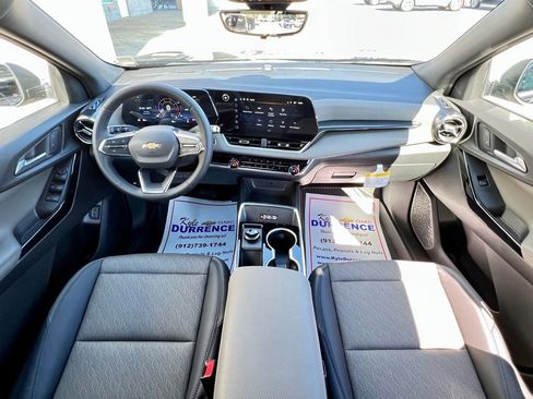 New 2026 Chevrolet Equinox LT w/ Convenience Package II image 2