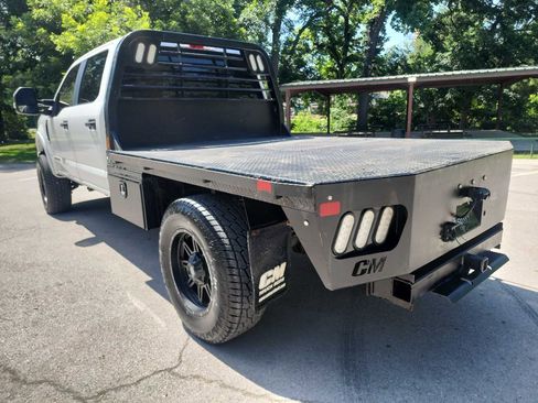 Used 2019 Ford F250 XL w/ Power Equipment Group image 6