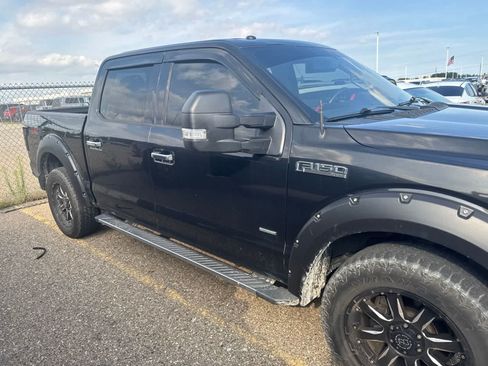 Used 2015 Ford F150 XLT w/ Equipment Group 302A Luxury AWD/4WD image 9