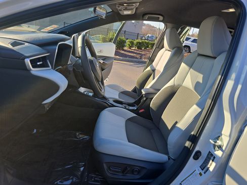 Certified 2025 Toyota Corolla XSE image 16