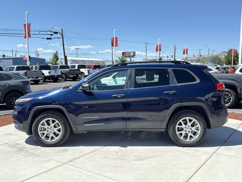 Used 2016 Jeep Cherokee Sport AWD/4WD image 2