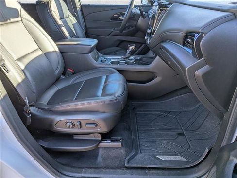 Certified 2023 Chevrolet Traverse RS image 20