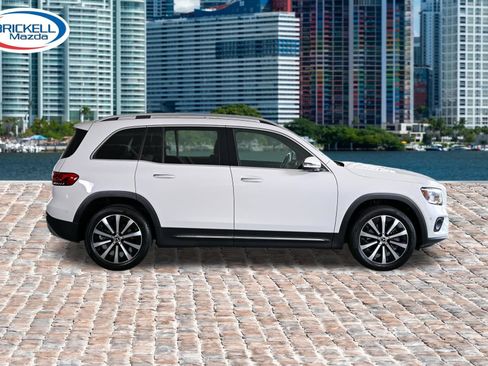 Used 2022 Mercedes-Benz GLB 250 image 10