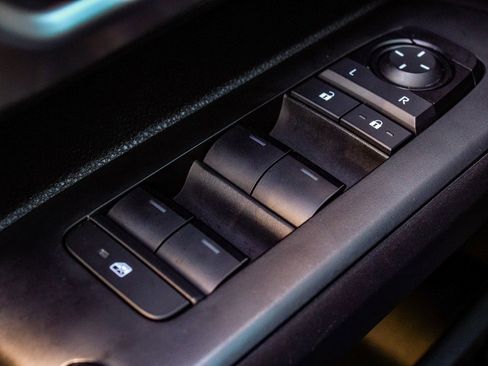 Used 2024 Toyota Tacoma TRD Off-Road image 10