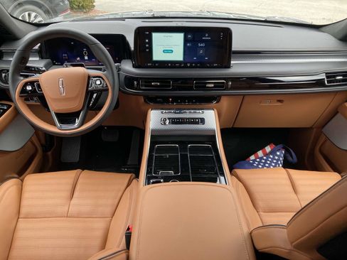 New 2025 Lincoln Aviator Black Label image 19
