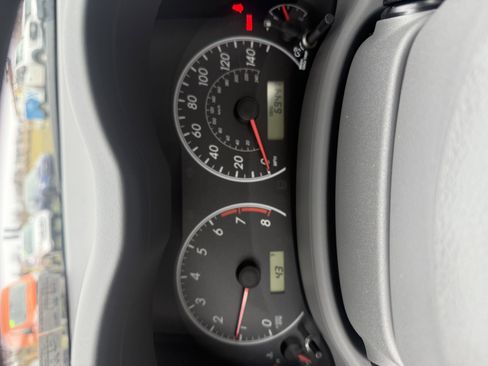 Used 2010 Toyota Corolla image 12