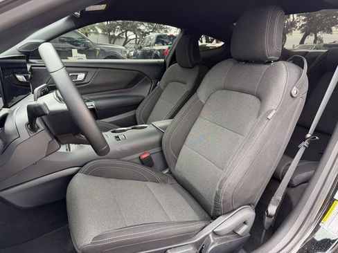 Used 2025 Ford Mustang Coupe image 7