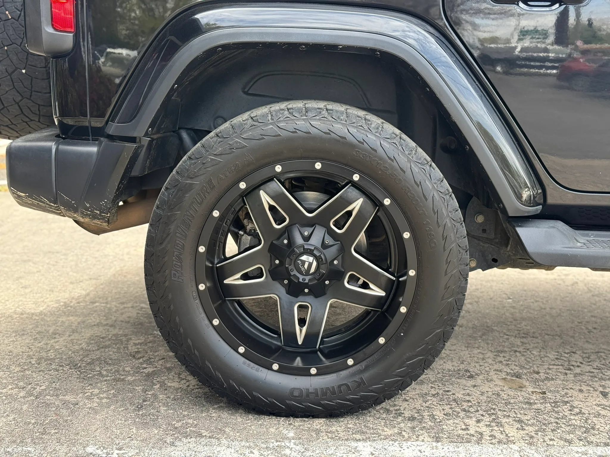 Used 2020 Jeep Wrangler Unlimited Sahara AWD/4WD image 15