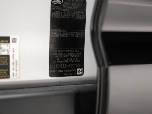 Used 2023 Land Rover Defender 110 AWD/4WD image 62