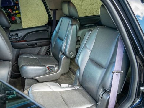 Used 2014 Chevrolet Tahoe LTZ AWD/4WD image 18